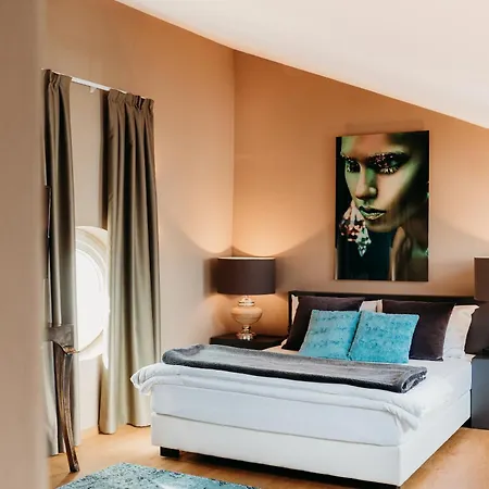 Loft Thaler Hotell *